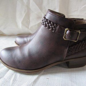 Brown Ankle Boots Size 7.5: Good Condition